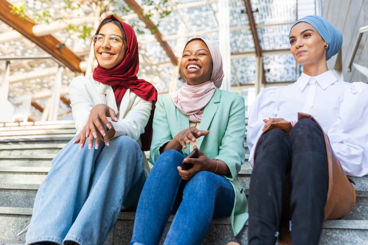 multiethnic-group-muslim-girls-wearing-casual-clothes-traditional-hijab-bonding-having-fun-outdoors-3-arabic-young-girls